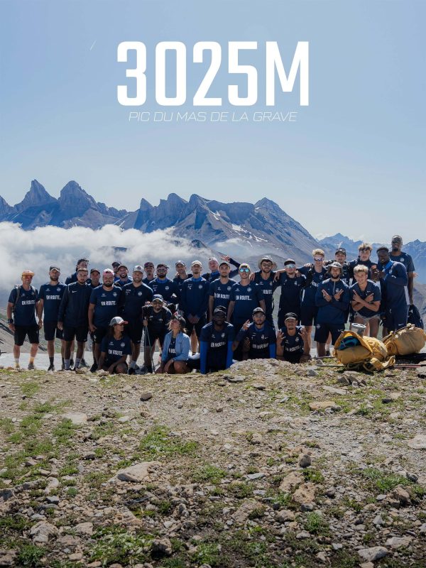 Moment de cohésion, l'ascension du Pic du Mas de la Grave qui culmine à 3025m.
