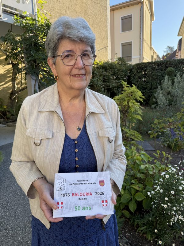 Catherine Orset présente le livre souvenirs de 50 ans de Balouria.