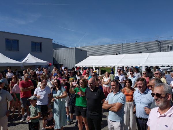 Depuis 1996, Savoie Yaourt est implantée aux Combaruches, site qui a accueilli l'événement pour les 30 ans de l'entreprise sur site.