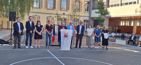 Instant solennel de rencontre entre les deux villes jumelées, Rumilly accueillait Michelstadt pour ce week-end de fête patronale.