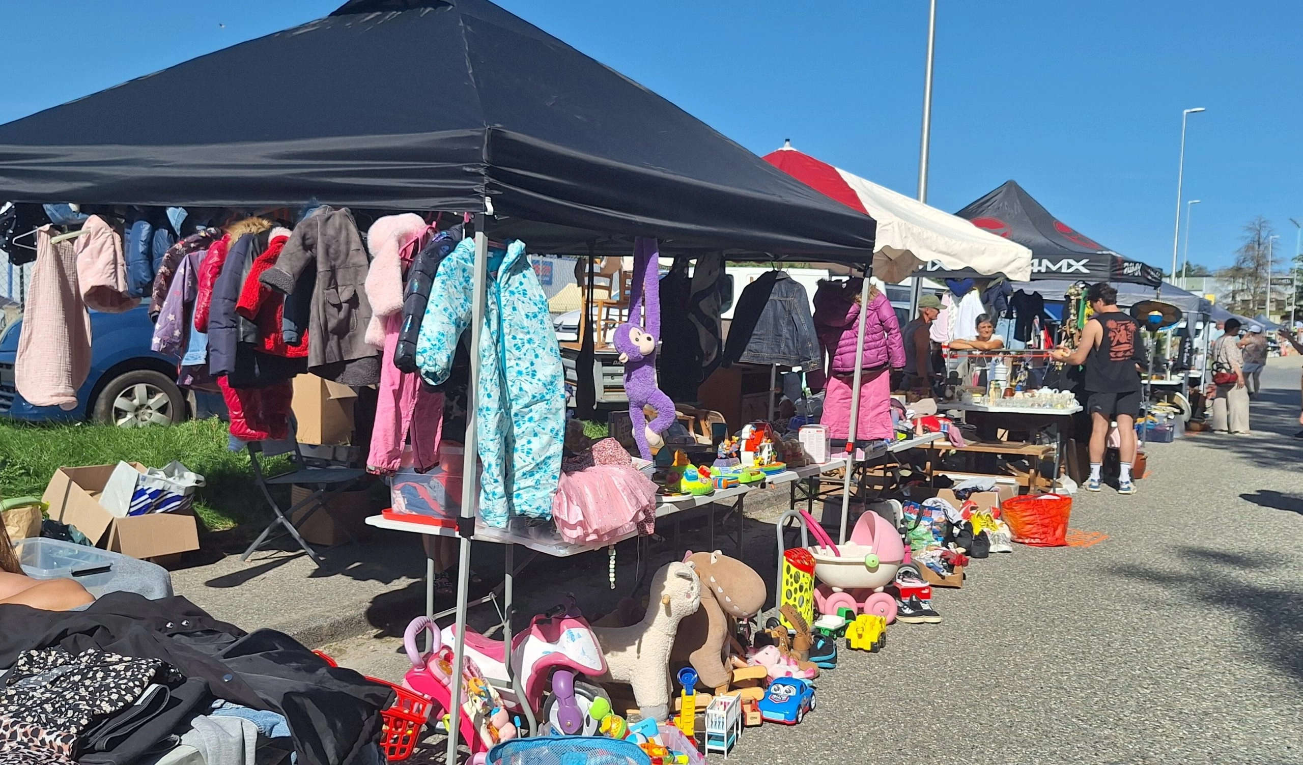 La traditionnelle brocante des pompiers a fait le plein