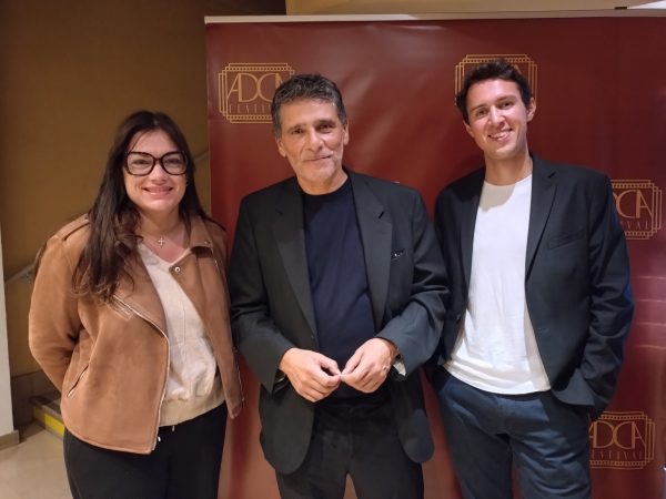 Pascal Elbé (au centre) était l'invité d'honneur de la huitième édition de l'ADCA Festival. Photo en compagnie de la directrice du cinéma Victoria Laura Roupioz (à gauche) et du directeur du festival Pierre-Yves Bezat (à droite).