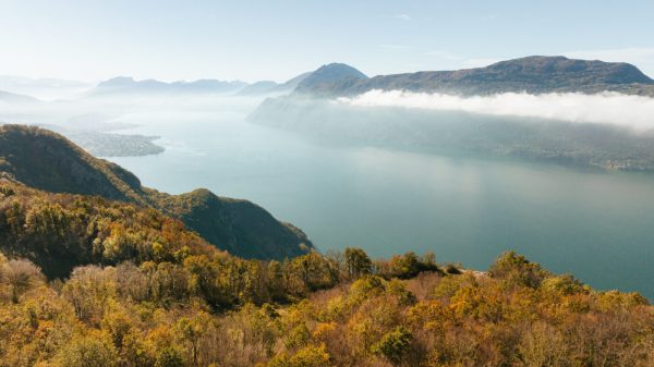 Grand Lac est un territoire de plus en plus attractif, entre lac et montagne.
