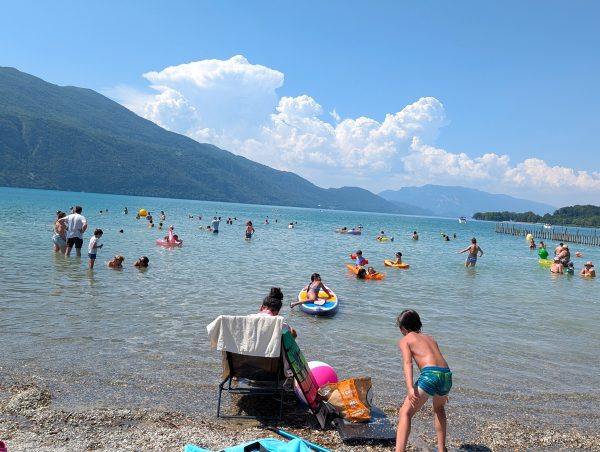 Les plages et surtout l'eau du lac ont été très convoitées durant l'été.